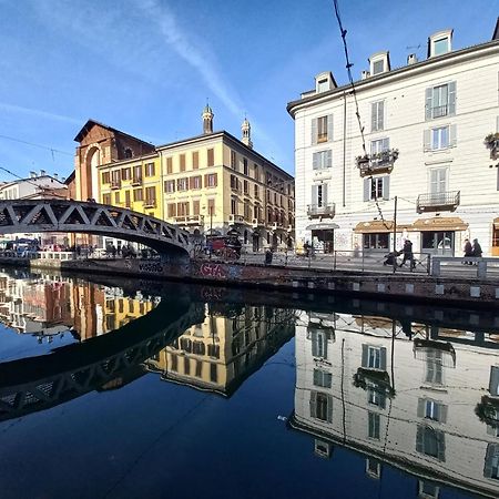 Uptoyou Milan Bagian luar foto